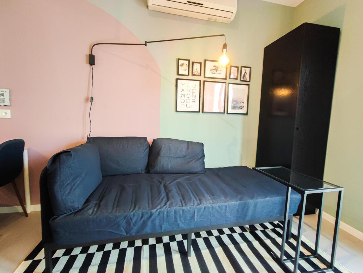 Apartment Social - Happiness *